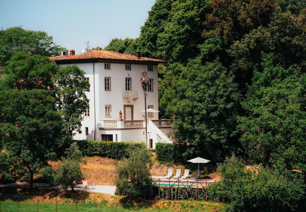 Villa Bianca charming Tuscany house with pool – Lucca